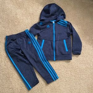 Boys Adidas track suit. EUC. Size 4t.
